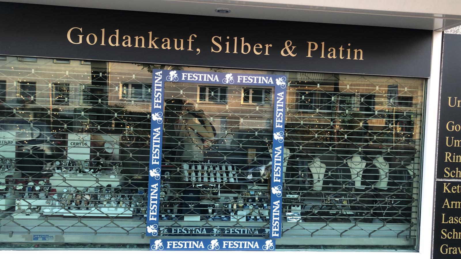 Uhr